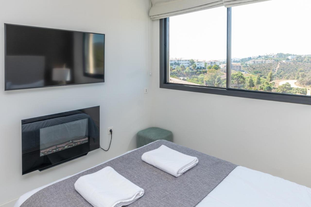 2Br Luxury - Santa Barbara Heights, Good Wifi & Ac Apartment La Cala De Mijas Luaran gambar